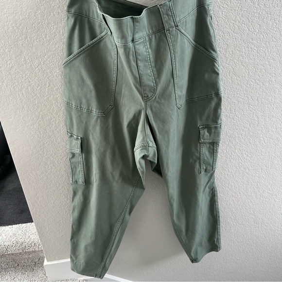 Spanx Stretch Twill Ankle Cargo Pant in Soft Sage - Picture 1 of 9